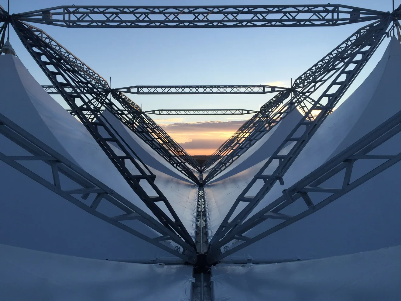 Stålkonstruktion med industrielt truss-design