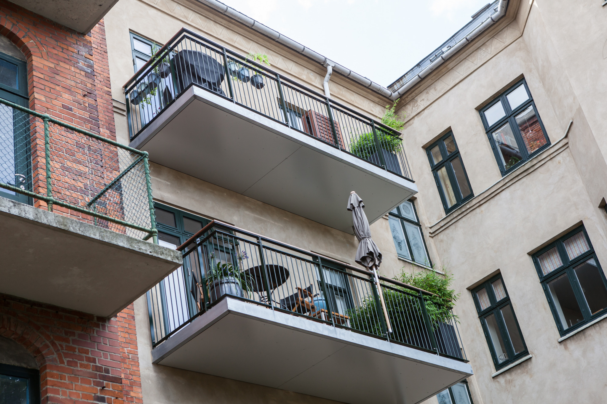 To altaner i gårdrum på Kochsvej